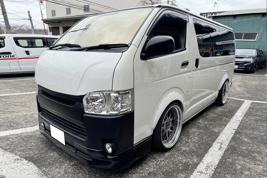 ハイエース TRH200